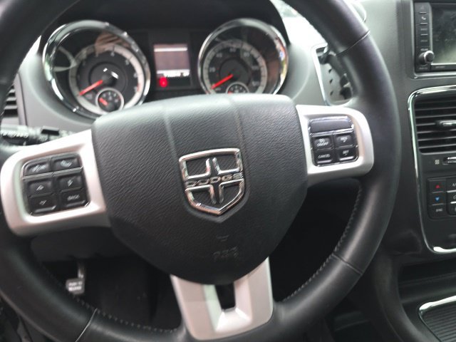 Used 2016 Dodge Grand Caravan R/T w/ Driver Convenience Group FWD image 17