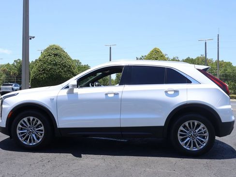 Certified 2024 Cadillac XT4 Premium Luxury FWD image 2
