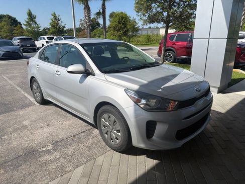 Used 2020 Kia Rio LX FWD image 2