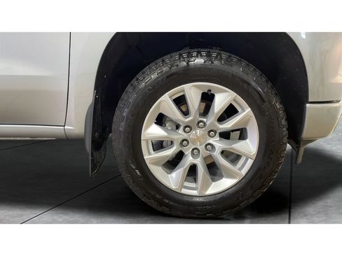 Used 2024 Chevrolet Silverado 1500 Custom AWD/4WD image 20