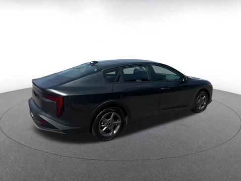 Used 2025 Kia K4 LXS image 15