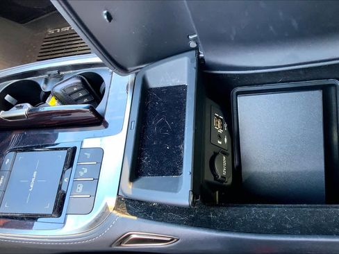 Certified 2022 Lexus LS 500 AWD w/ Interior Upgrade Package image 33