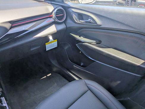 New 2026 Chevrolet Trax RS w/ Sunroof Package FWD image 10