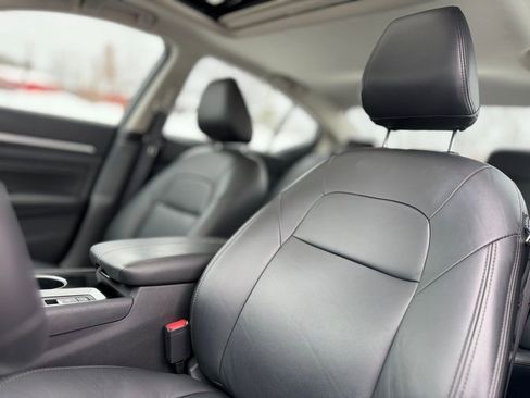 Used 2022 Nissan Altima 2.5 SV w/ SV Premium Package image 16