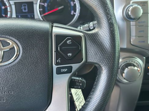Used 2017 Toyota 4Runner SR5 AWD/4WD image 25