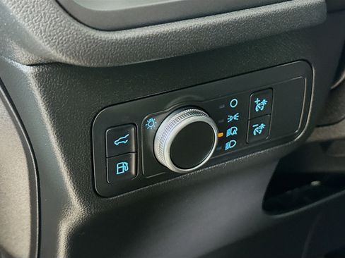 Used 2020 Ford Escape SE Sport image 9