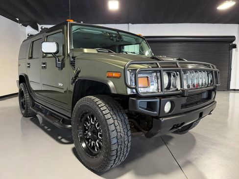 Used 2004 HUMMER H2 w/ Preferred Equipment Group AWD/4WD image 3