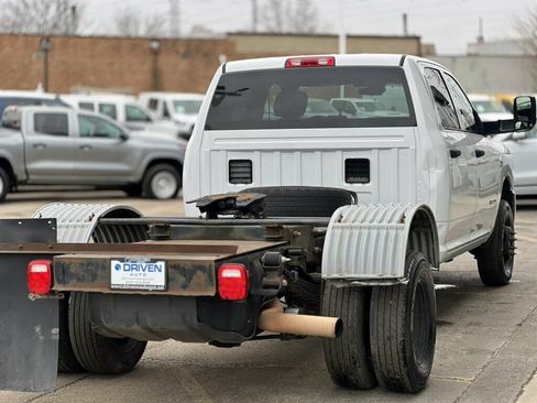 Used 2022 RAM 3500 Tradesman w/ Chrome Appearance Group AWD/4WD image 5