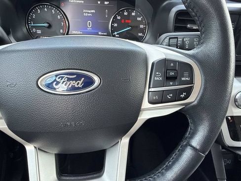 Used 2023 Ford Explorer XLT RWD image 17