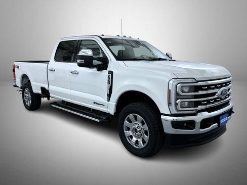 New 2026 Ford F350 Lariat w/ Chrome Package image 3