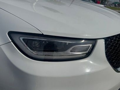 Used 2025 Chrysler Pacifica Select
