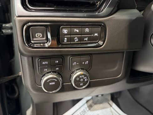 Used 2026 GMC Yukon AT4 w/ LPO, Floor Liner Package AWD/4WD image 25