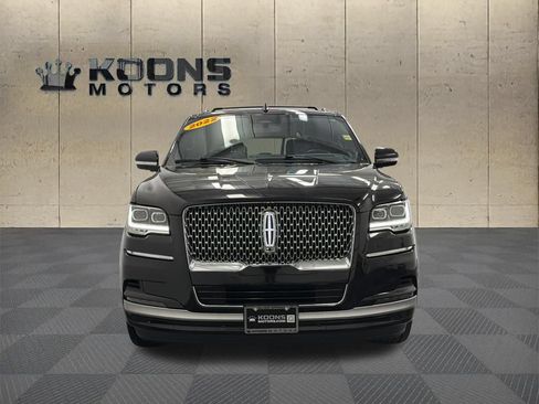 Certified 2022 Lincoln Navigator Reserve AWD/4WD image 3