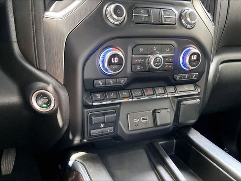 Certified 2022 GMC Sierra 3500 Denali w/ Denali Ultimate Package image 30