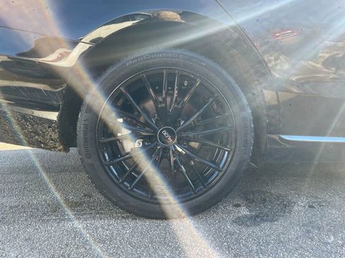 Used 2018 Mercedes-Benz C 300 4MATIC Sedan image 25