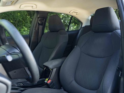 Used 2022 Toyota Corolla LE FWD image 17