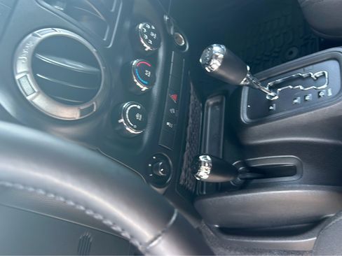 Used 2015 Jeep Wrangler Sport w/ Quick Order Package 24S image 9