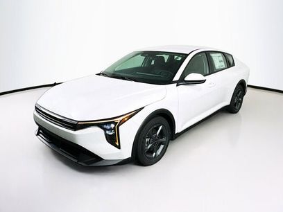 New 2025 Kia K4 LXS
