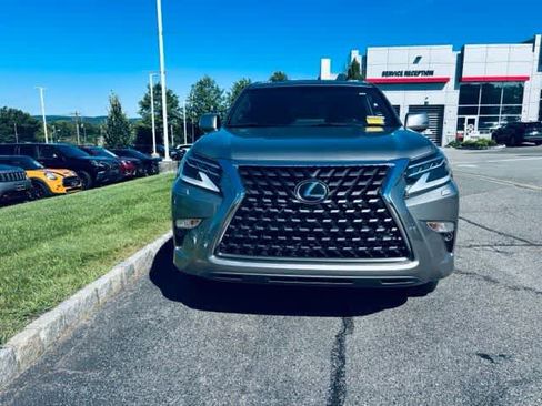 Used 2023 Lexus GX 460 Premium w/ Premium Package AWD/4WD image 2