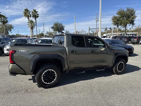 Certified 2025 Toyota Tacoma TRD Off-Road image 2