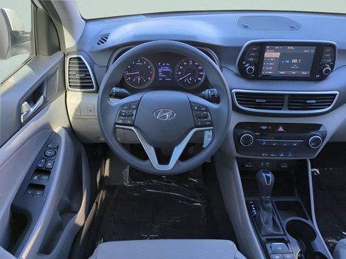 Used 2020 Hyundai Tucson SE w/ Cargo Package image 15