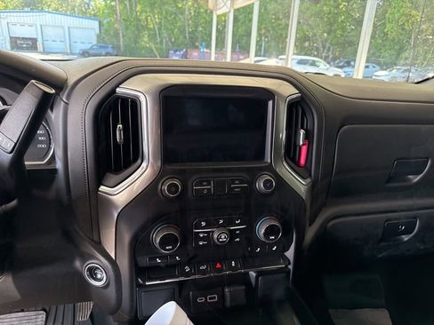 Used 2021 Chevrolet Silverado 1500 LT Trail Boss w/ Bed Protection Package image 6