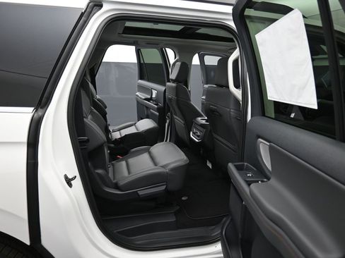 New 2025 Ford Expedition Max Active image 21