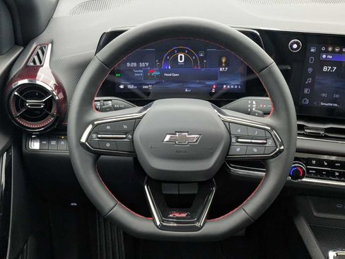 New 2026 Chevrolet Equinox RS w/ Convenience Package III AWD/4WD image 24