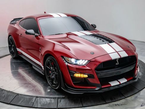 Used 2021 Ford Mustang Shelby GT500 w/ Carbon Fiber Handling Package RWD image 30