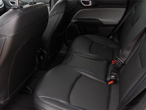 New 2026 Jeep Compass Latitude image 13