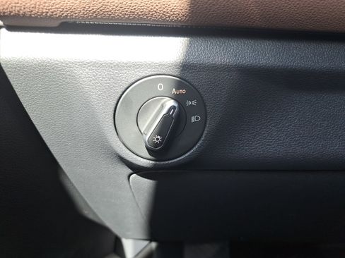 New 2026 Volkswagen Jetta SEL image 25