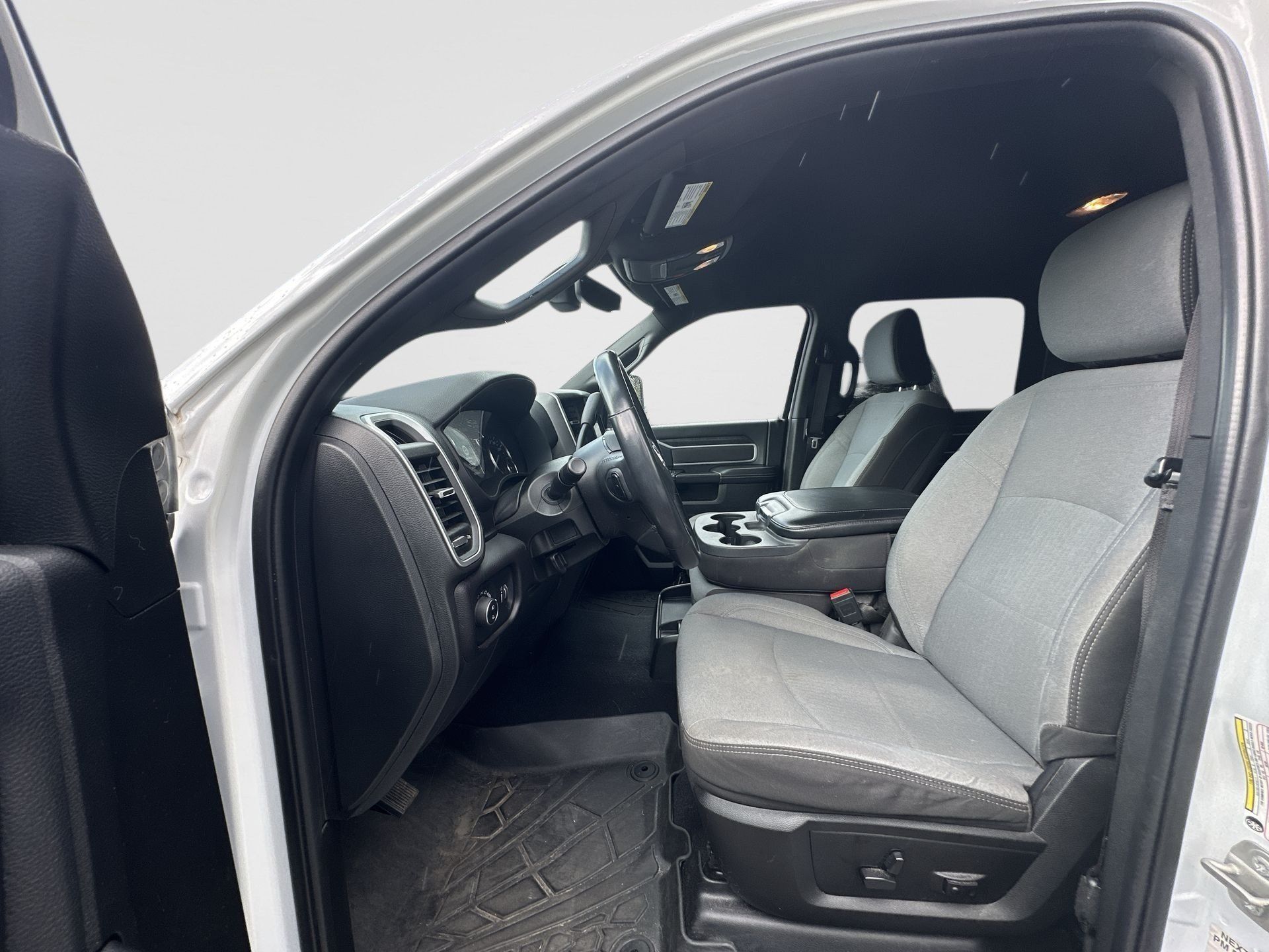 Used 2024 RAM 2500 Big Horn AWD/4WD image 10