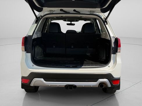 Used 2023 Subaru Forester Touring AWD/4WD image 2