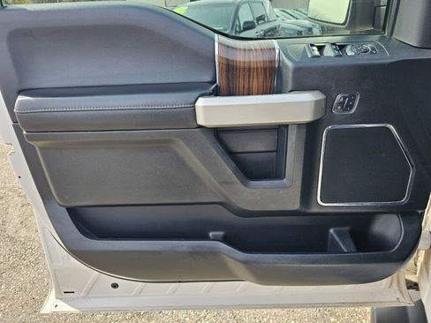 Used 2015 Ford F150 Lariat w/ Equipment Group 501A Mid AWD/4WD image 19