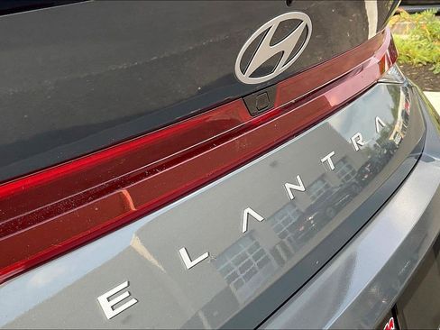 Used 2025 Hyundai Elantra Sport image 24