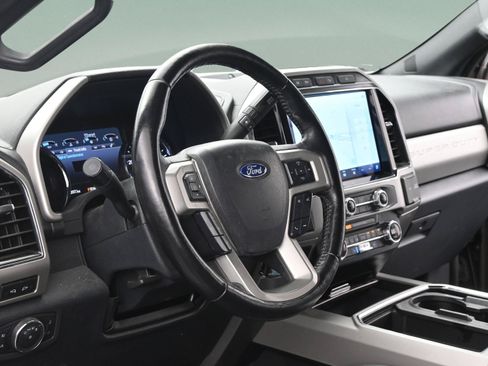 Used 2022 Ford F250 Lariat w/ Lariat Value Package AWD/4WD image 12