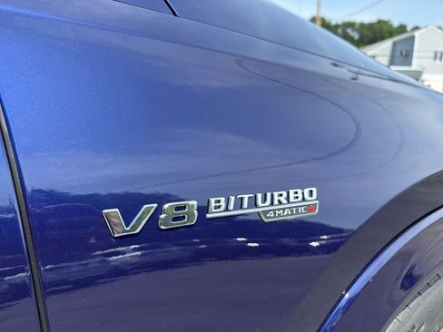 New 2025 Mercedes-Benz GLS 63 AMG 4MATIC image 9