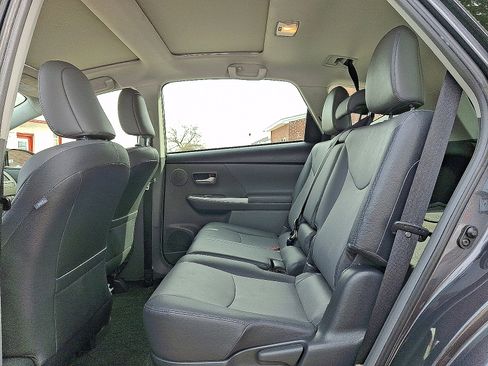 Used 2014 Toyota Prius V Five image 11