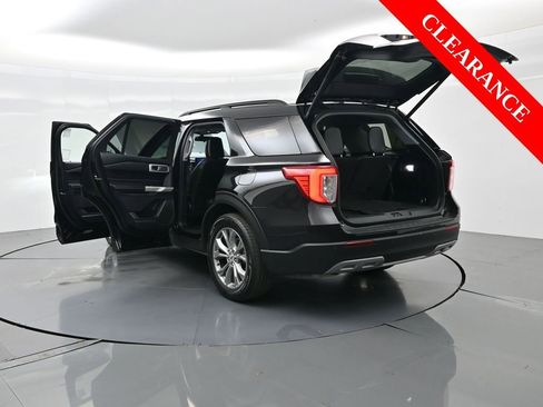 Used 2022 Ford Explorer XLT w/ Equipment Group 202A image 46