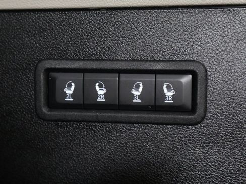 Used 2022 Jeep Wagoneer Series III w/ Premium Group I image 74