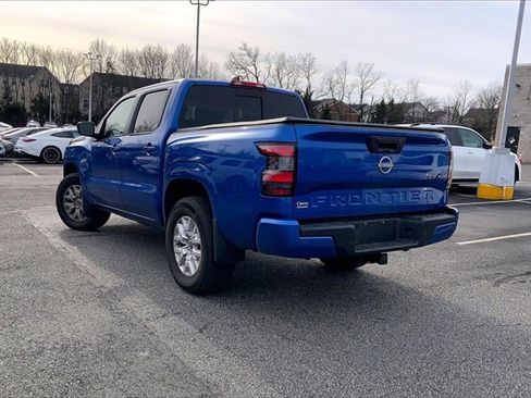 Used 2024 Nissan Frontier SV w/ SV Convenience Package image 3
