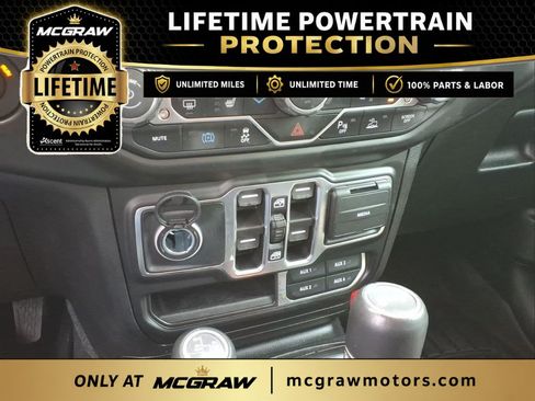 Used 2022 Jeep Wrangler Unlimited Sahara AWD/4WD image 20