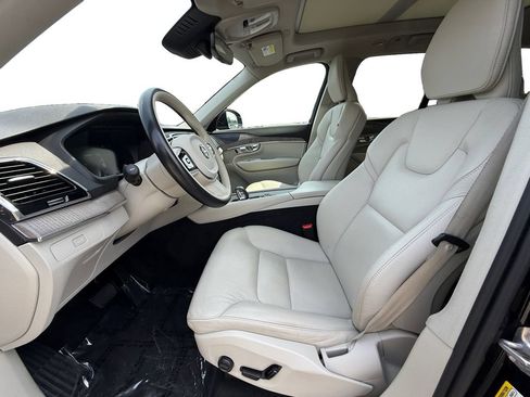 Used 2023 Volvo XC90 B6 Plus w/ Protection Package Premier AWD/4WD image 9