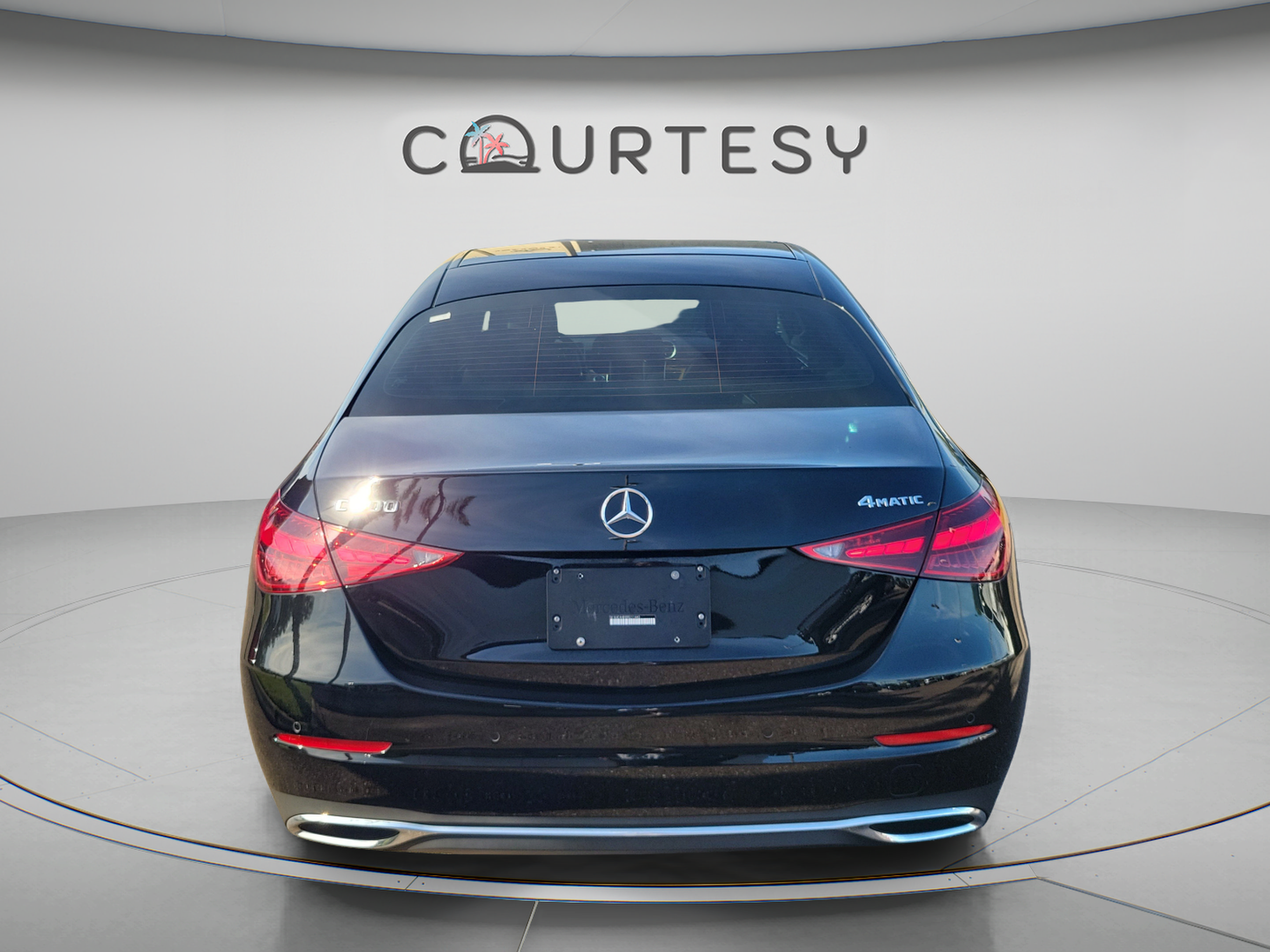Used 2024 Mercedes-Benz C 300 4MATIC Sedan image 4