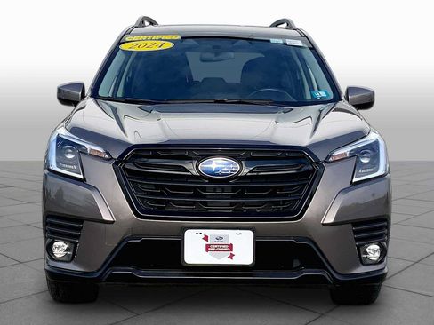 Used 2024 Subaru Forester Premium AWD/4WD image 4