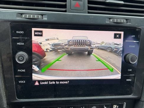 Used 2019 Volkswagen e-Golf SE w/ Driver Assistance Package image 10