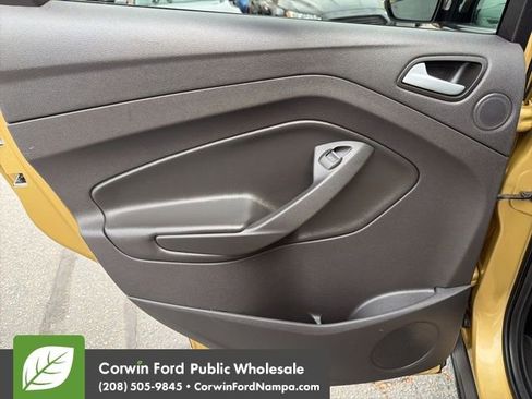 Used 2015 Ford Escape Titanium w/ Canadian Touring Package AWD/4WD image 29