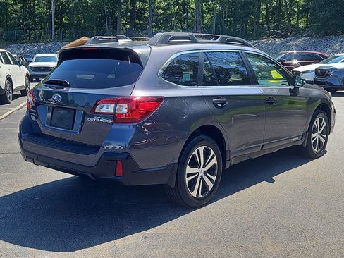 Used 2019 Subaru Outback 2.5i Limited AWD/4WD image 2
