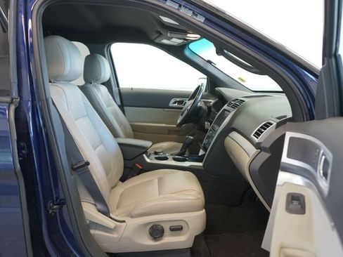 Used 2011 Ford Explorer XLT w/ 202A Rapid Spec Order Code AWD/4WD image 31