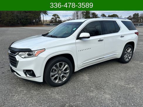 Used 2021 Chevrolet Traverse Premier image 1